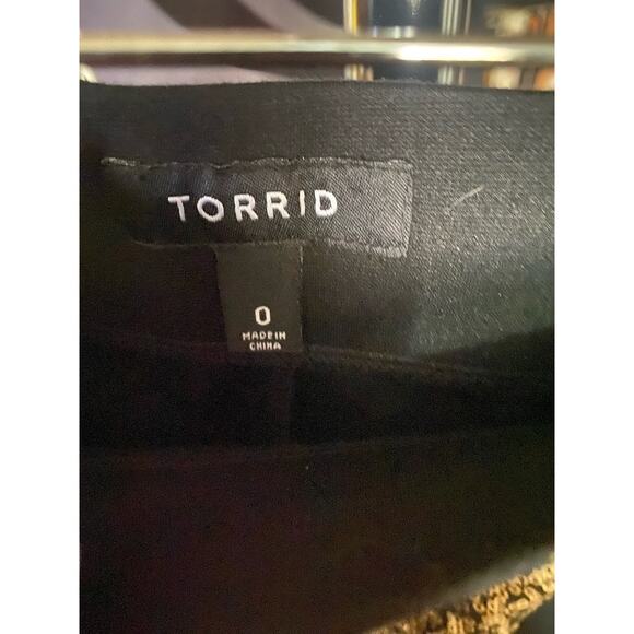 Torrid black pencil skirt with gold sequin detail. - Picture 2 of 2